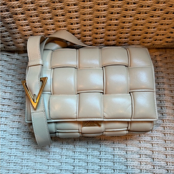 Bottega Veneta Padded Cassette in color Porridge - Picture 9 of 9